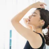 【アホ毛を抑える】おすすめ対策アイテム10選|マスカラ・オイル・スティック