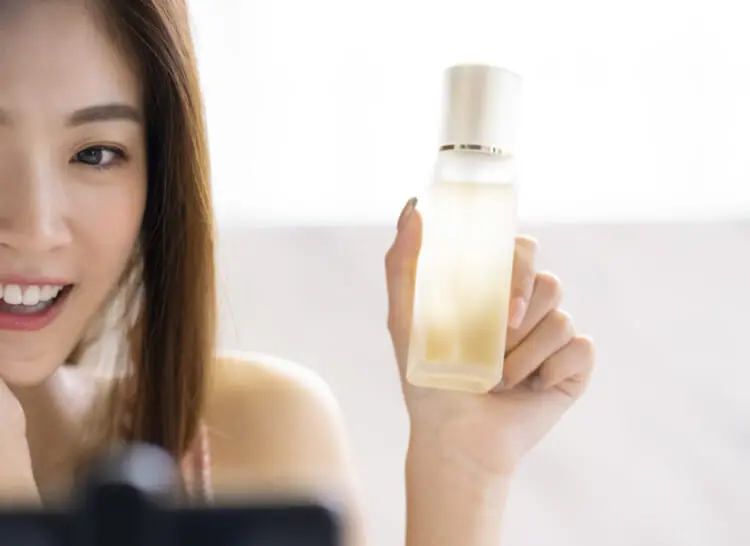 水ファンデーションおすすめ13選!最高のツヤ肌を作る。崩れにくい&プチプラも