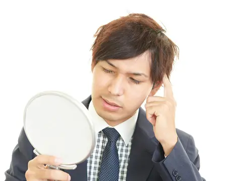 髪の毛 横に広がる