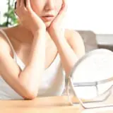 なぜ?ファンデーションを塗るとカサカサに見える…乾燥知らずのツヤ肌メイクのコツは?