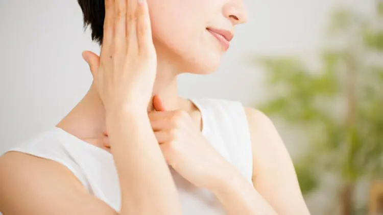 顔 マッサージ むくみ 対策