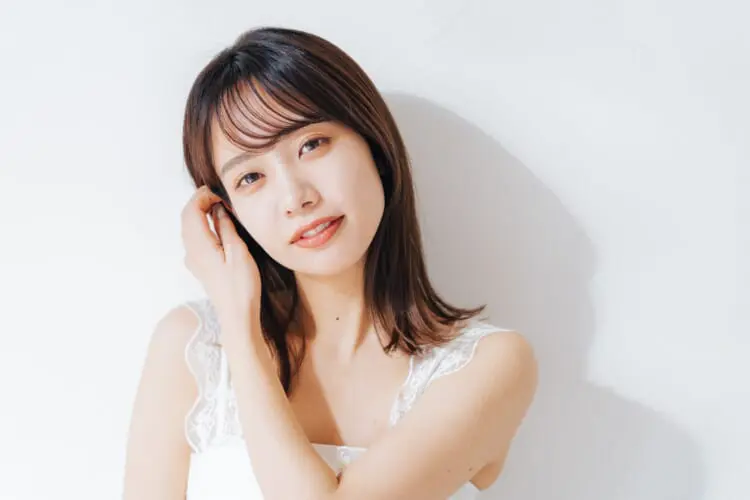 カラコン やめる 垢抜け