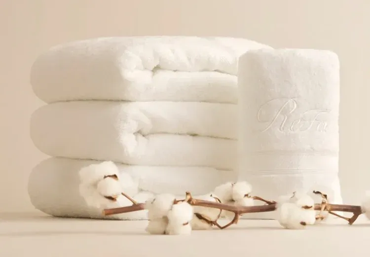 ReFaロゴ入り白タオル